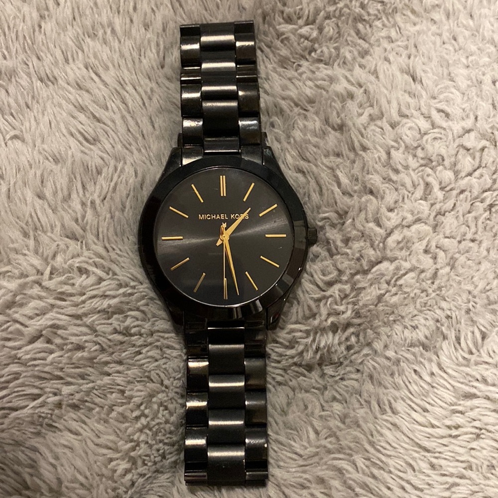 Used Michael Kors Women's Slim Runway Three-Hand Stainless Steel Quartz Watch